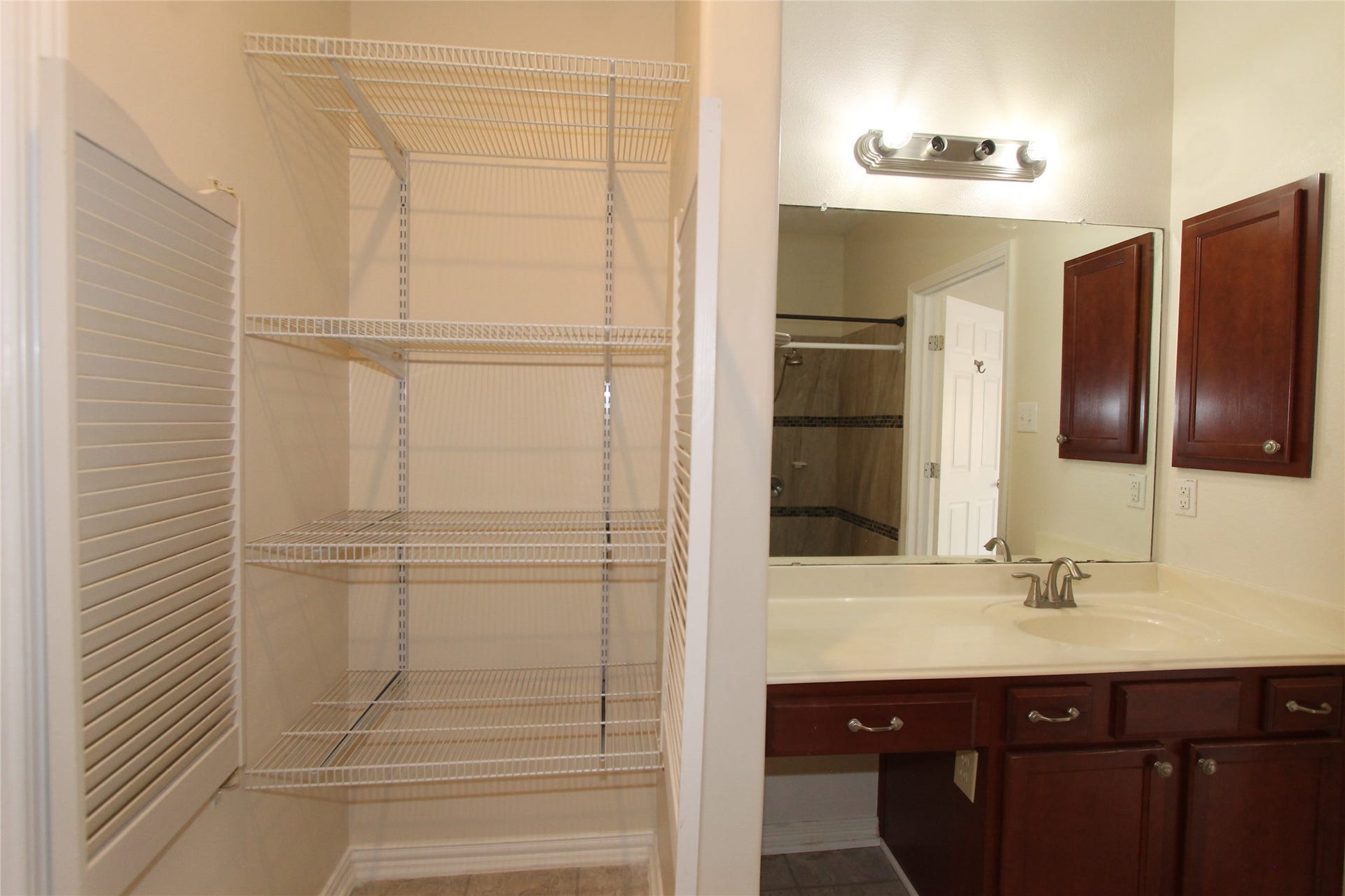 10930 Chazenwood Drive, Houston, TX 77064 10930 Chazenwood Drive, Houston, TX 77064