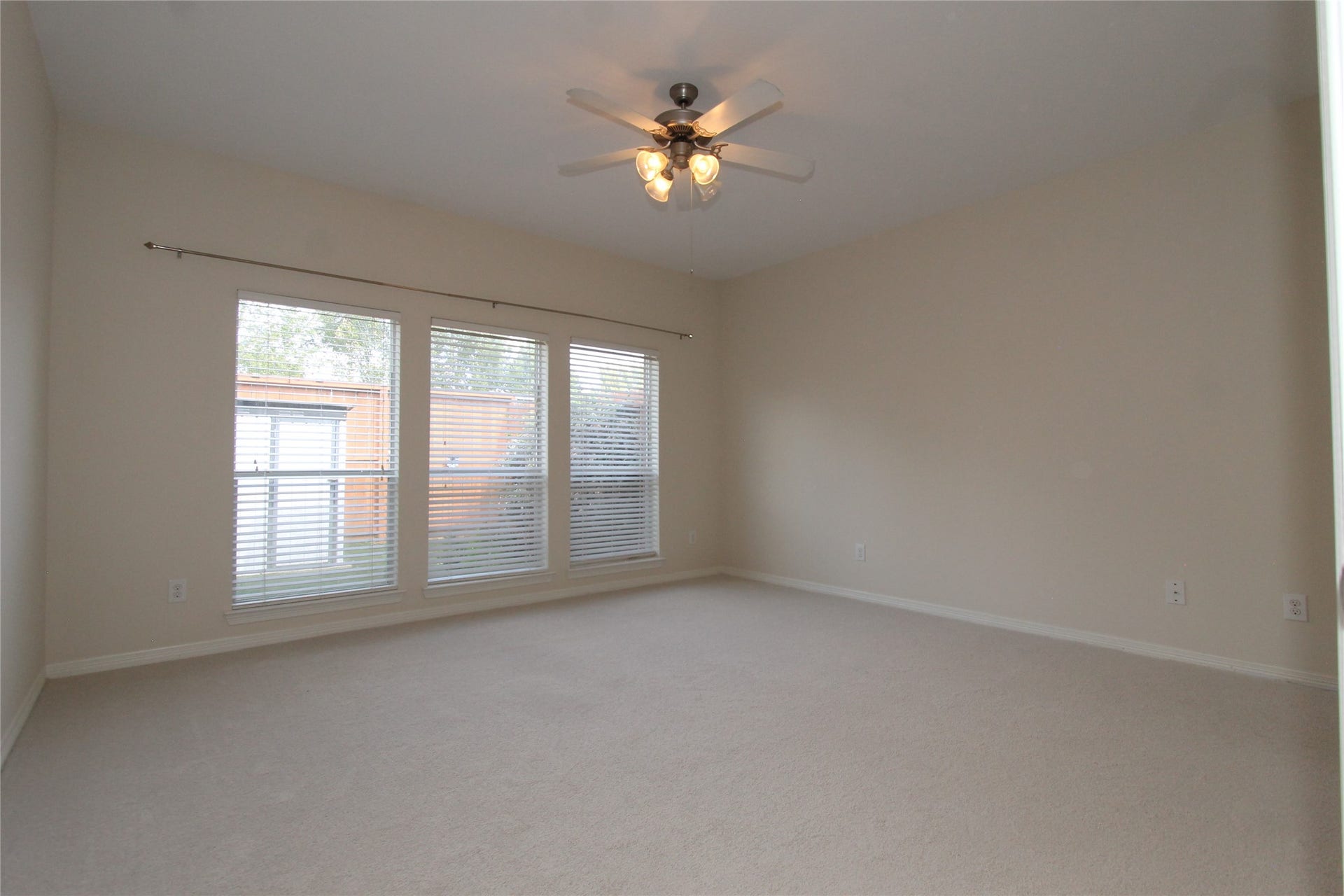 10930 Chazenwood Drive, Houston, TX 77064 10930 Chazenwood Drive, Houston, TX 77064