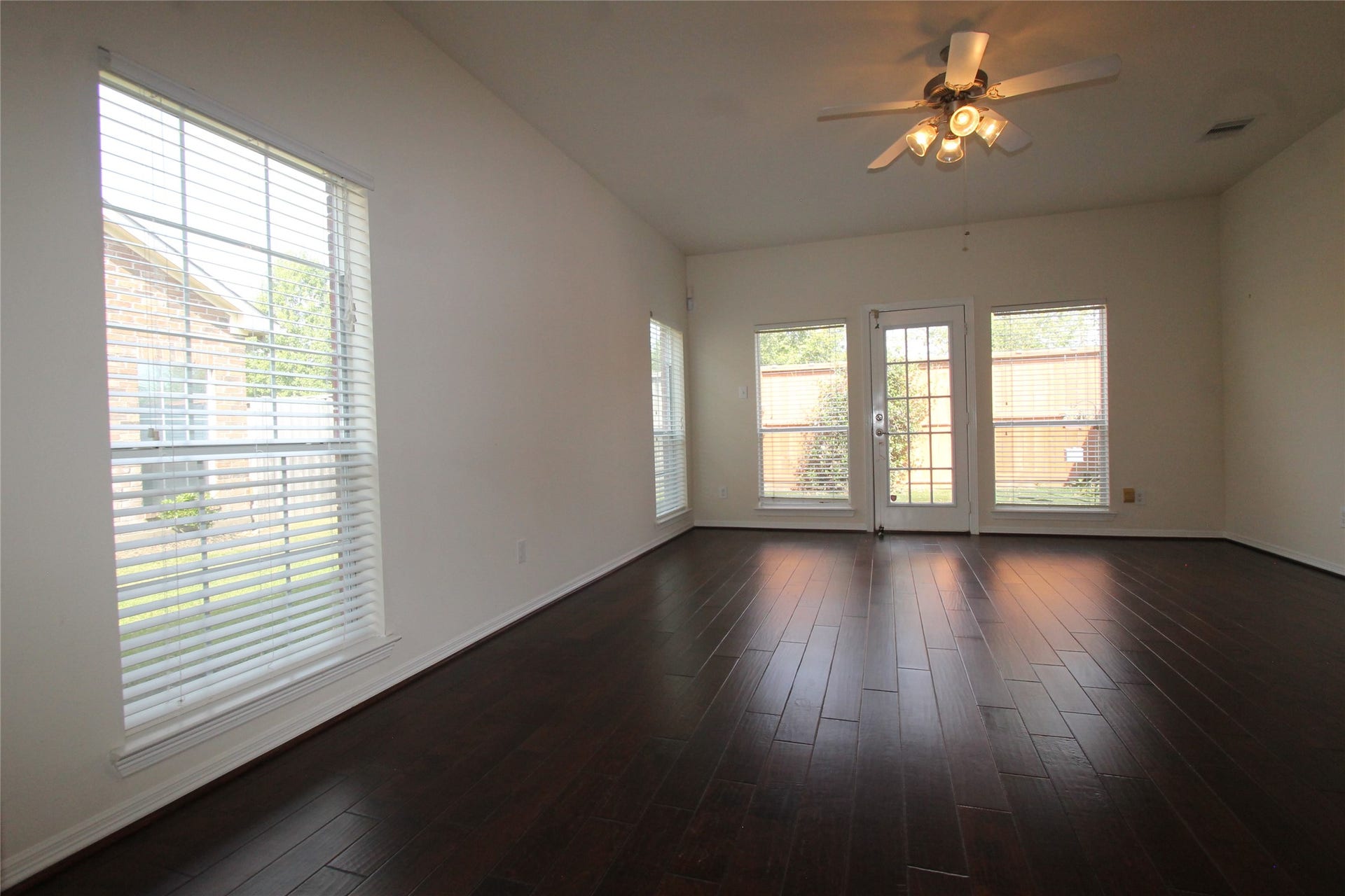 10930 Chazenwood Drive, Houston, TX 77064 10930 Chazenwood Drive, Houston, TX 77064