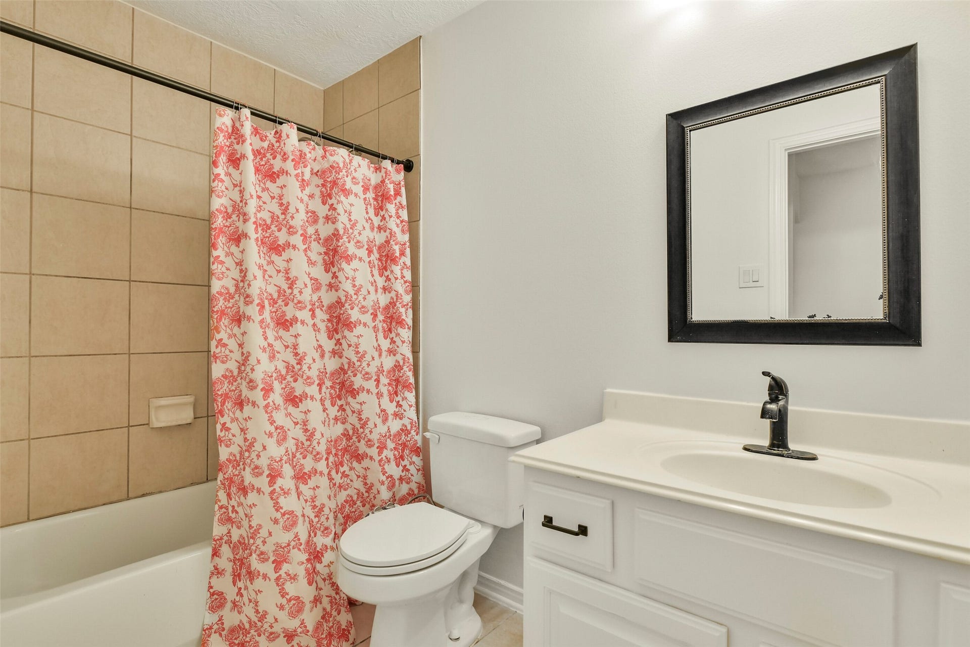 2806 Capecrest Drive, Pearland, TX 77584 2806 Capecrest Drive, Pearland, TX 77584