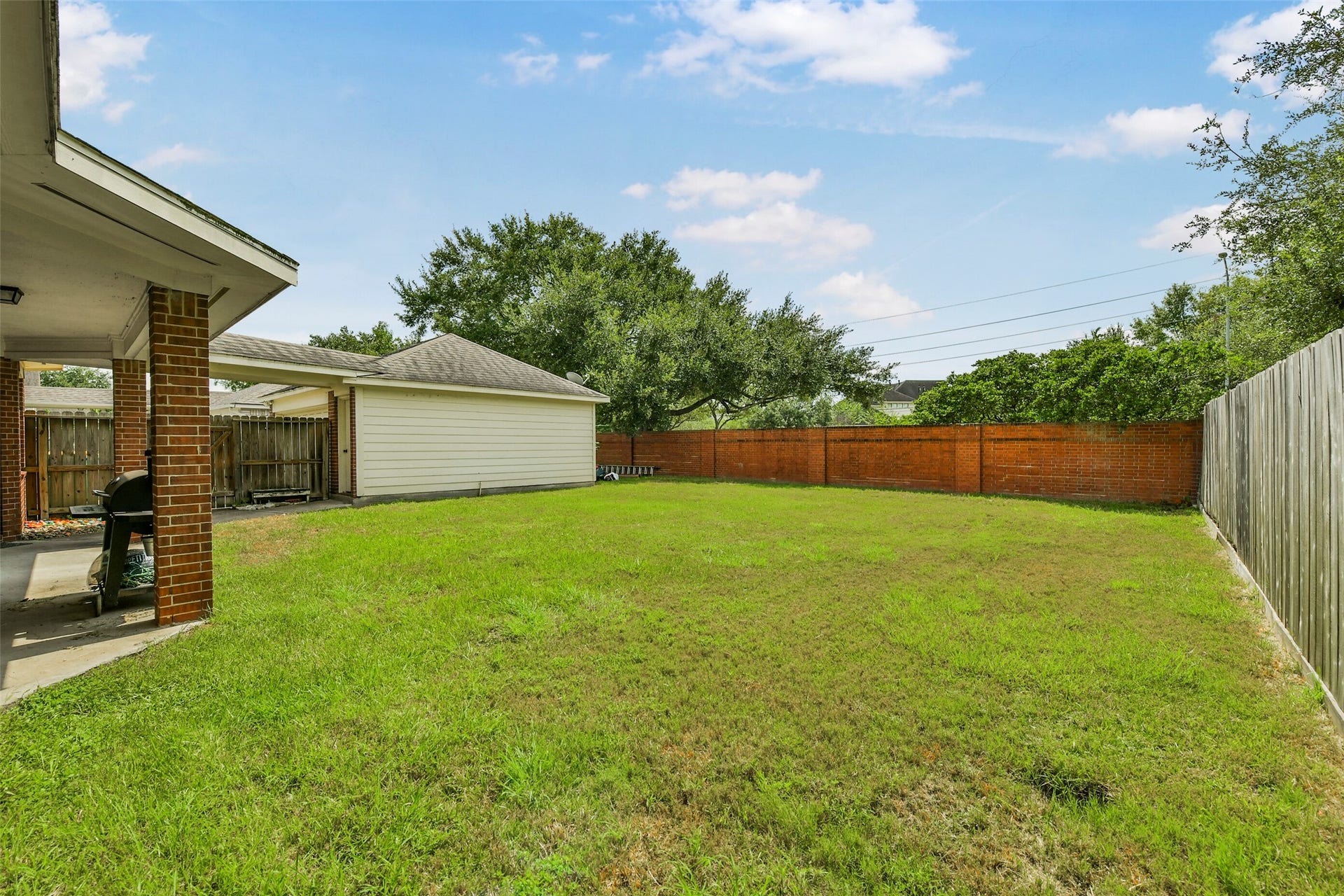 2806 Capecrest Drive, Pearland, TX 77584 2806 Capecrest Drive, Pearland, TX 77584