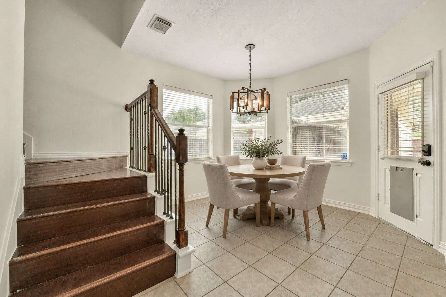 2806 Capecrest Drive, Pearland, TX 77584 2806 Capecrest Drive, Pearland, TX 77584