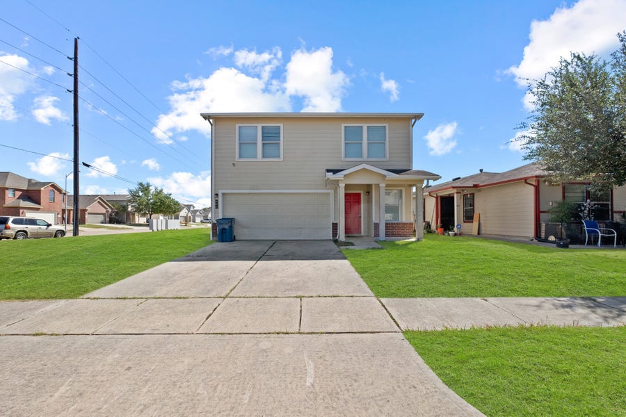 Property photo for 807 Darbydale Crossing Lane, Houston, TX