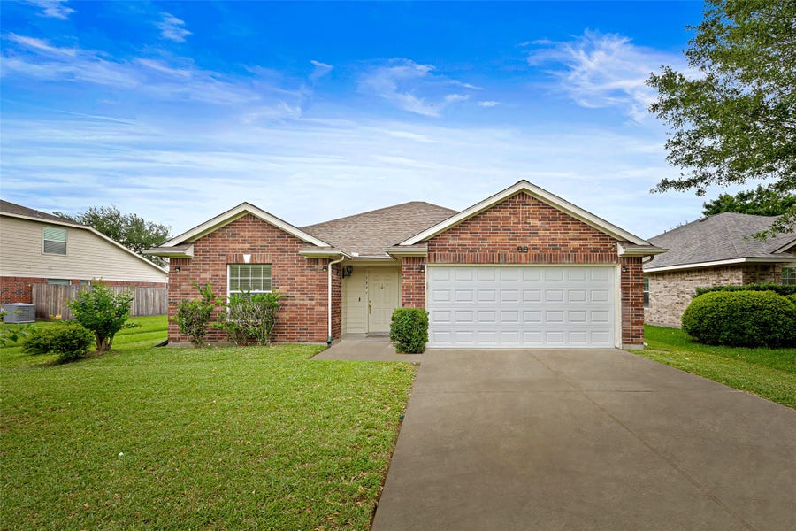 Property photo for 7331 Wimberly Oaks Lane, Richmond, TX
