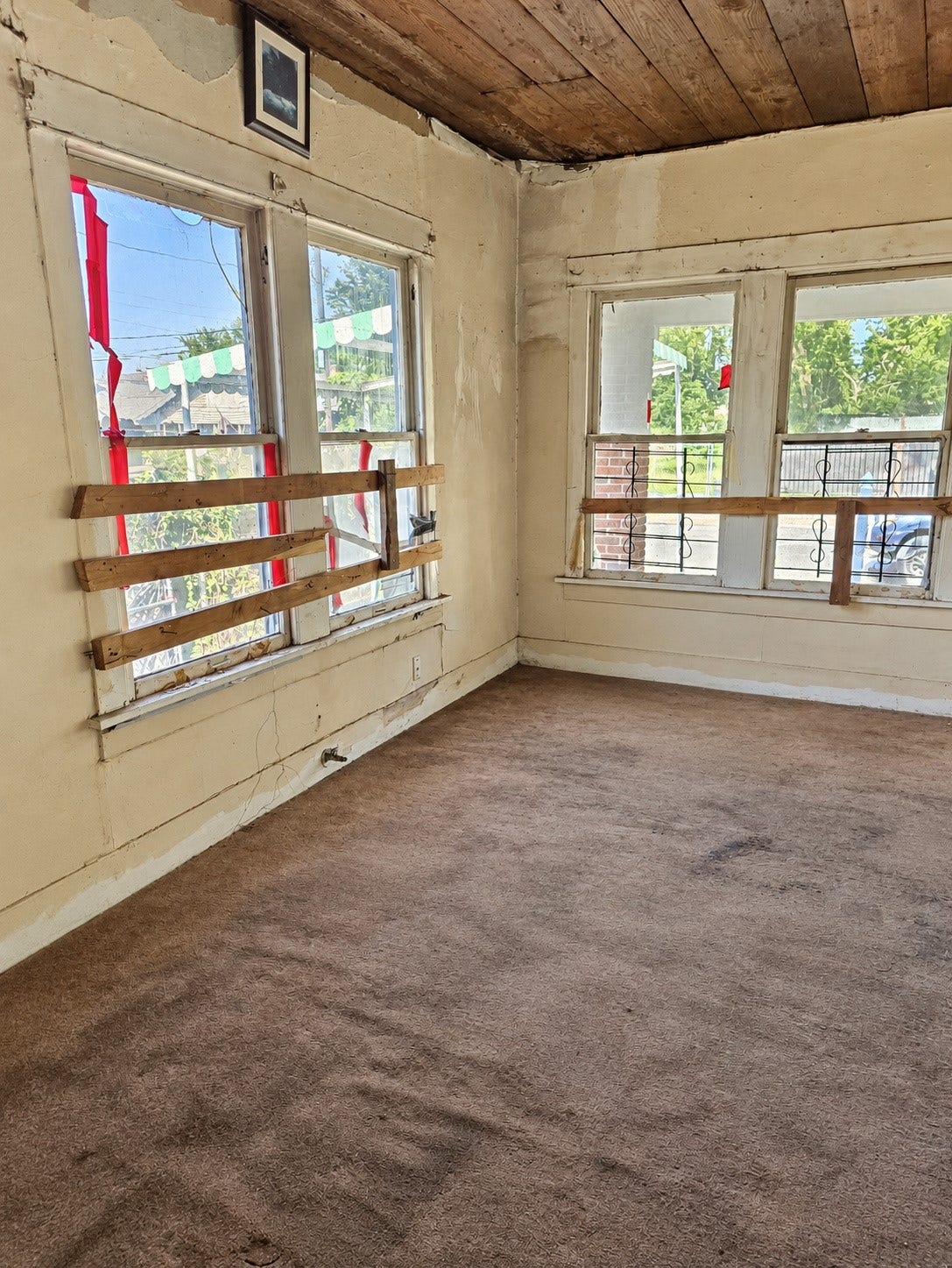2305 Elysian Street, Houston, TX 77026 2305 Elysian Street, Houston, TX 77026