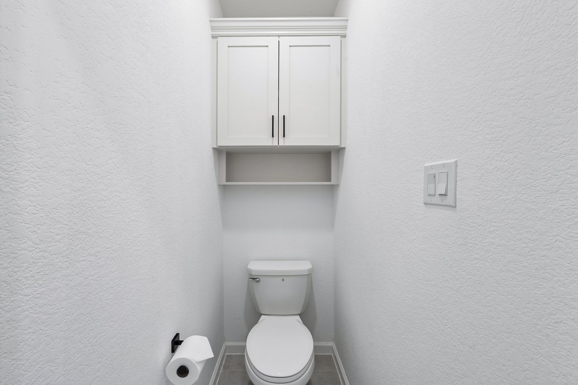 2118 Cottage Bridge Road, League City, TX 77573 Additional storage was added in the water closet.