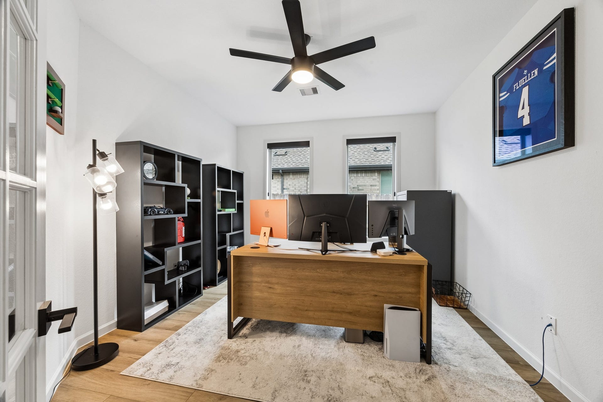 2118 Cottage Bridge Road, League City, TX 77573 The home study is a private retreat for work or study.