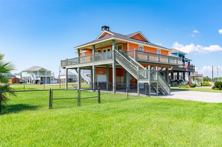 Property photo for 963 Palmridge Drive, Crystal Beach, TX