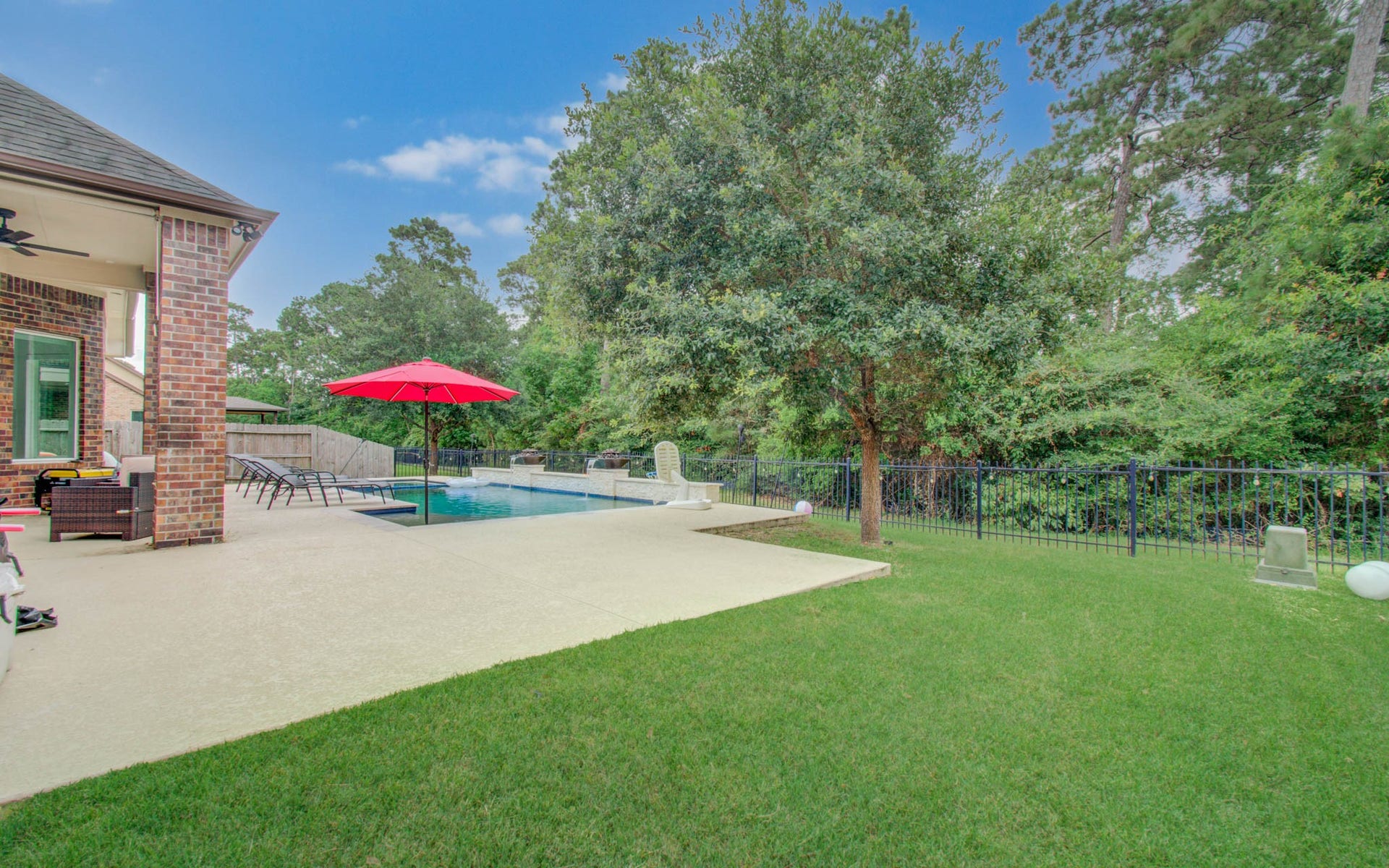 13812 N Lake Branch Lane, Houston, TX 77044