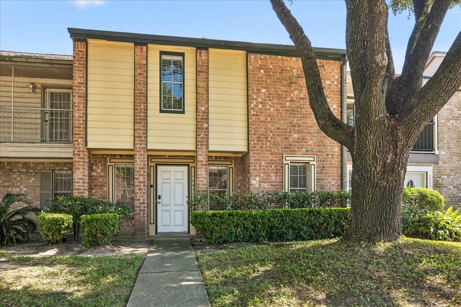 Property photo for 7943 Ellinger Lane, Houston, TX
