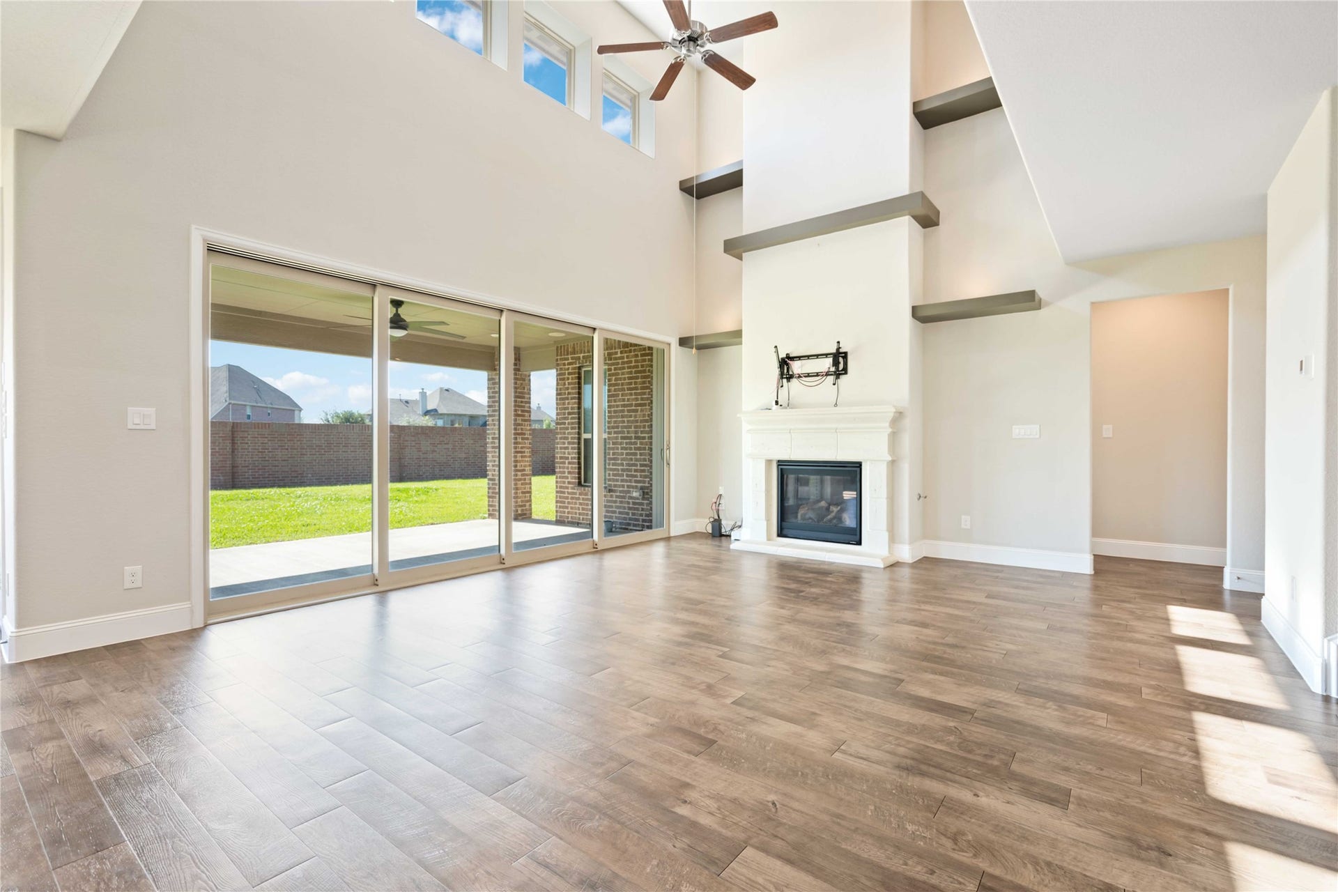 2710 Big Vine Court, Missouri City, TX 77459 Beautiful & open living room with sliding doors to the back patio!!!