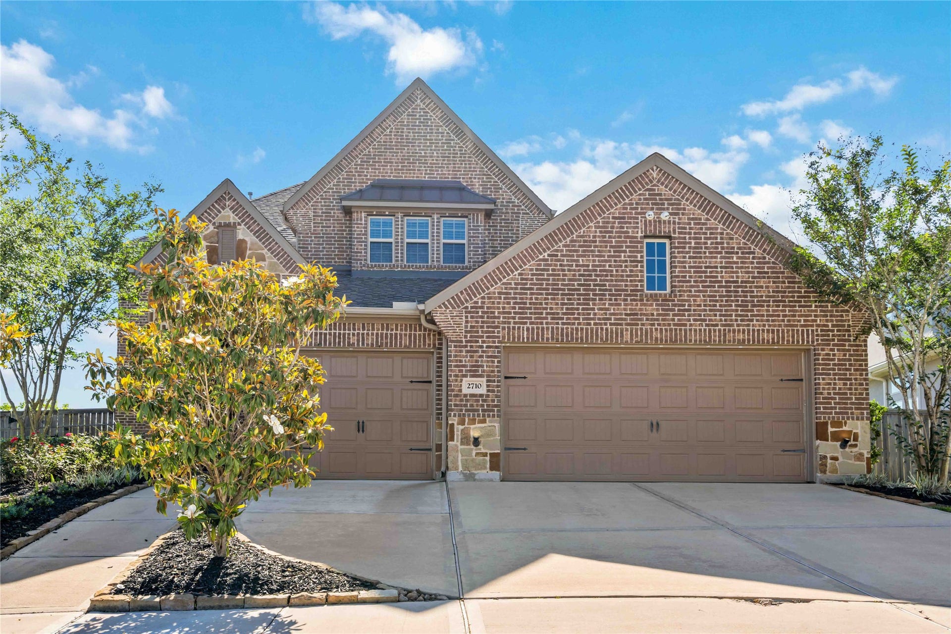 2710 Big Vine Court, Missouri City, TX 77459 Welcome home!