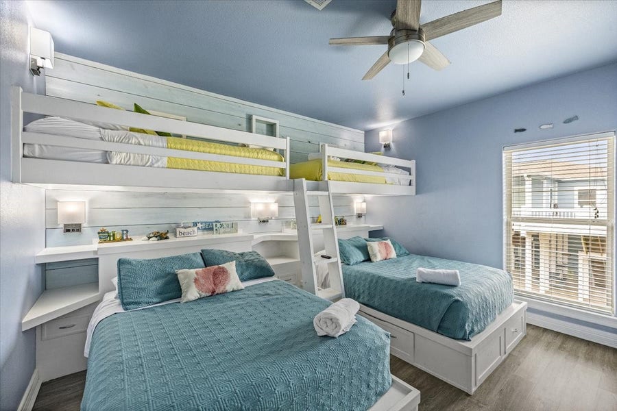 Property photo for 931 Tidelands Drive, Crystal Beach, TX