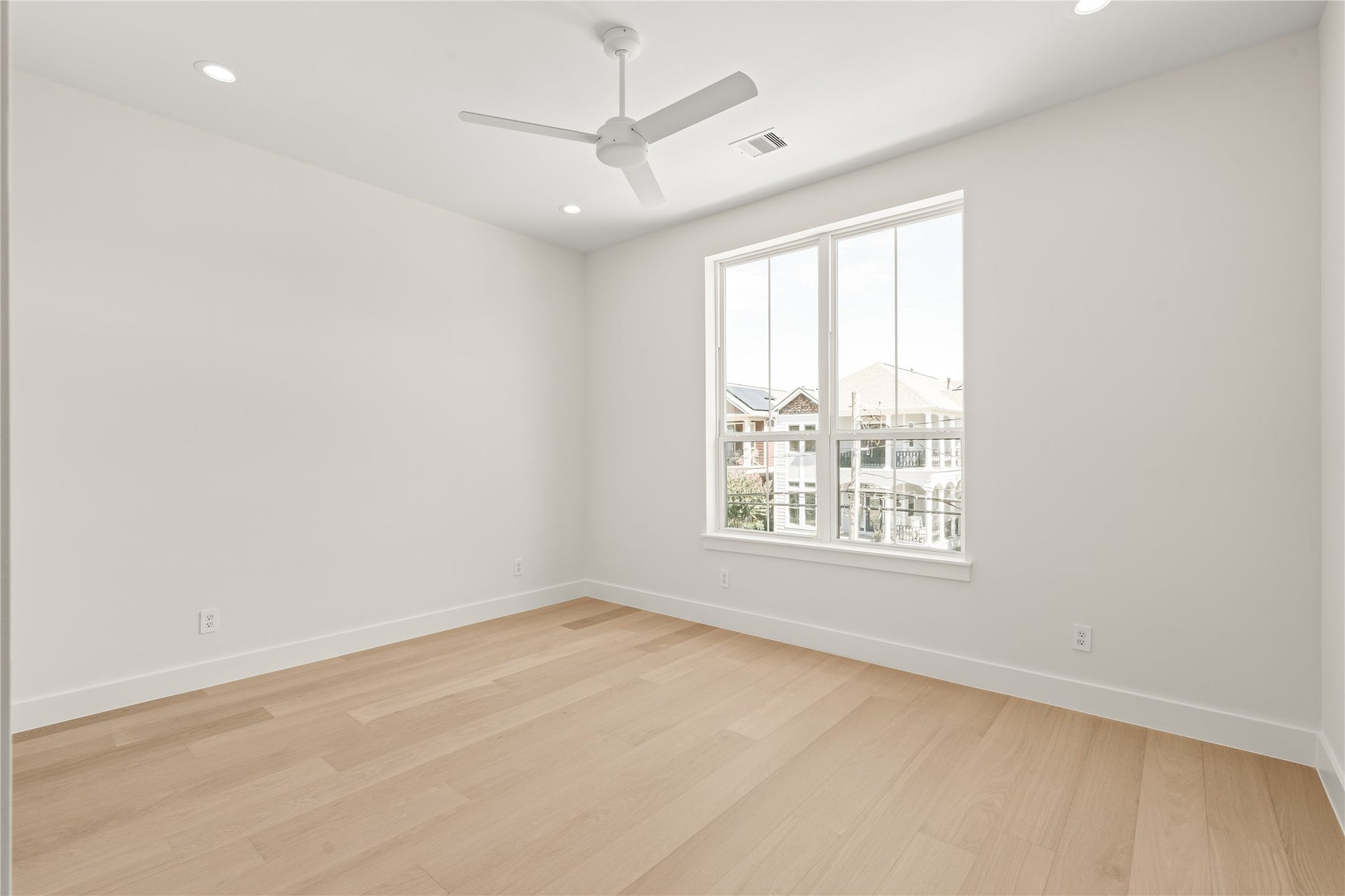 2011 Singleton Street, Houston, TX 77008 Bedroom 3