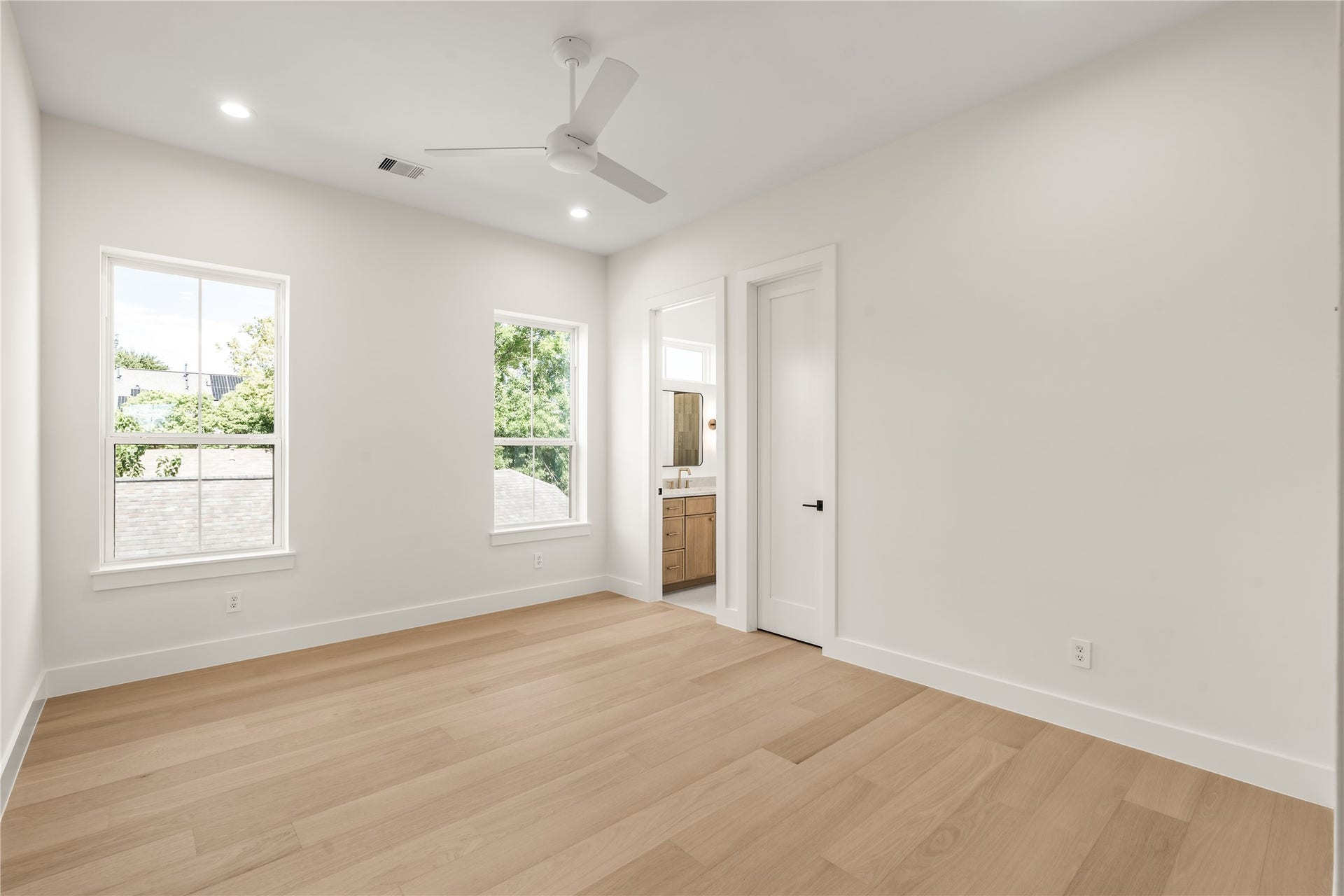 2011 Singleton Street, Houston, TX 77008 Bedroom 2
