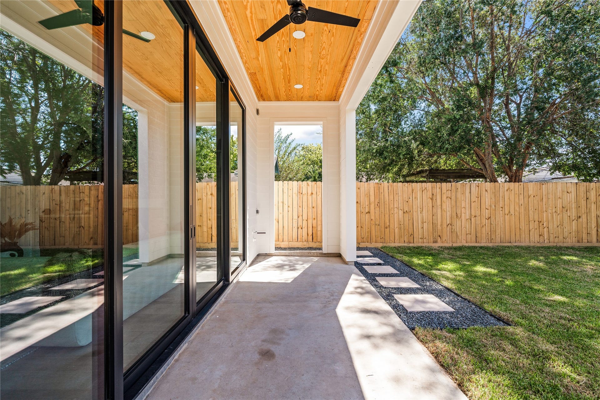 2011 Singleton Street, Houston, TX 77008 Welcome to your backyard! This massive patio is perfect for entertaining. Home is outdoor kitchen ready with gas/water/sewer connections stubbed out.