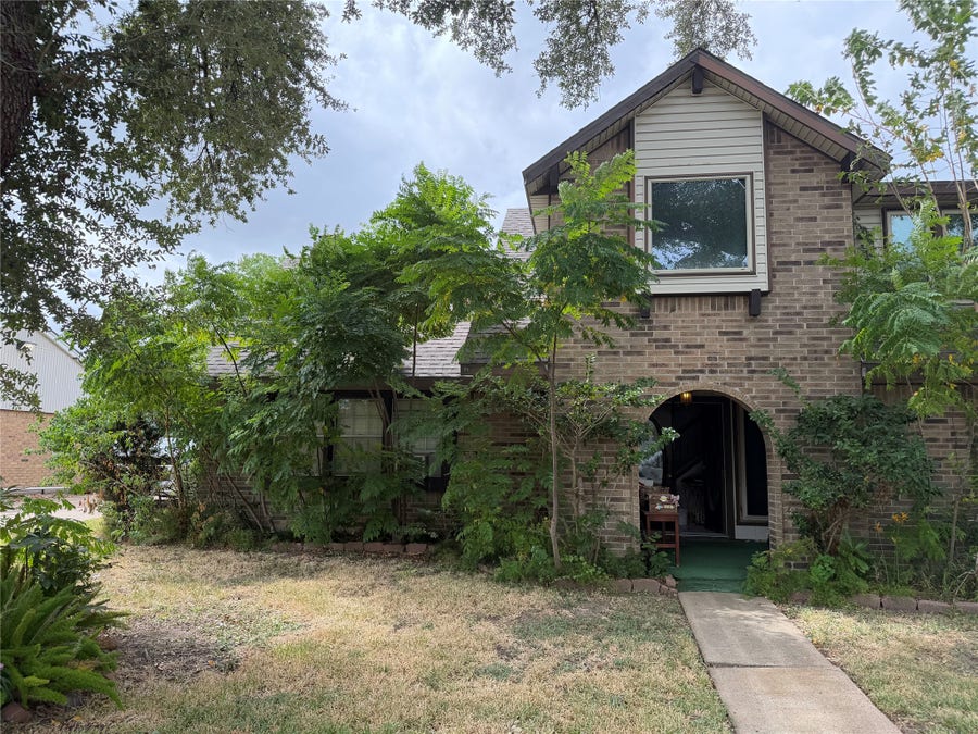 Property photo for 1706 Meadow Lark Street, Deer Park, TX