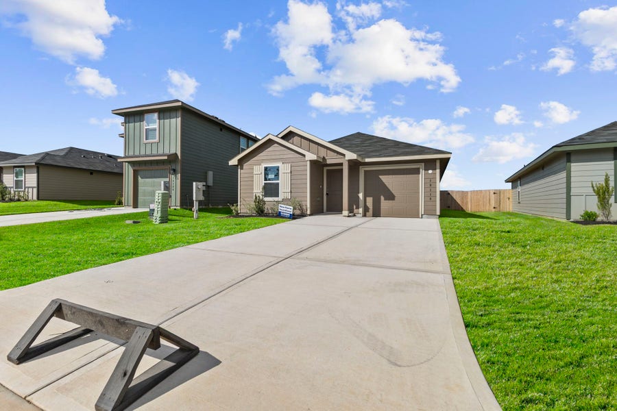 Property photo for 13118 Mccrorey Crest Lane, Conroe, TX