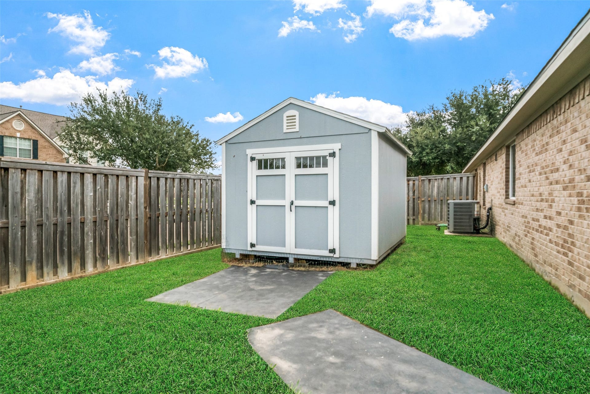 1714 Brighton Brook Lane, Pearland, TX 77581