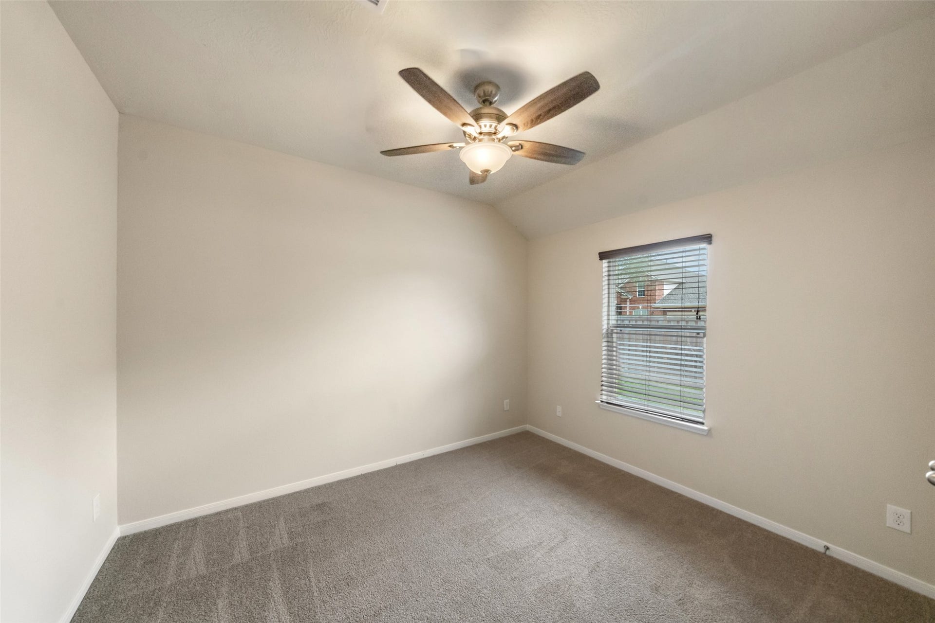 1714 Brighton Brook Lane, Pearland, TX 77581