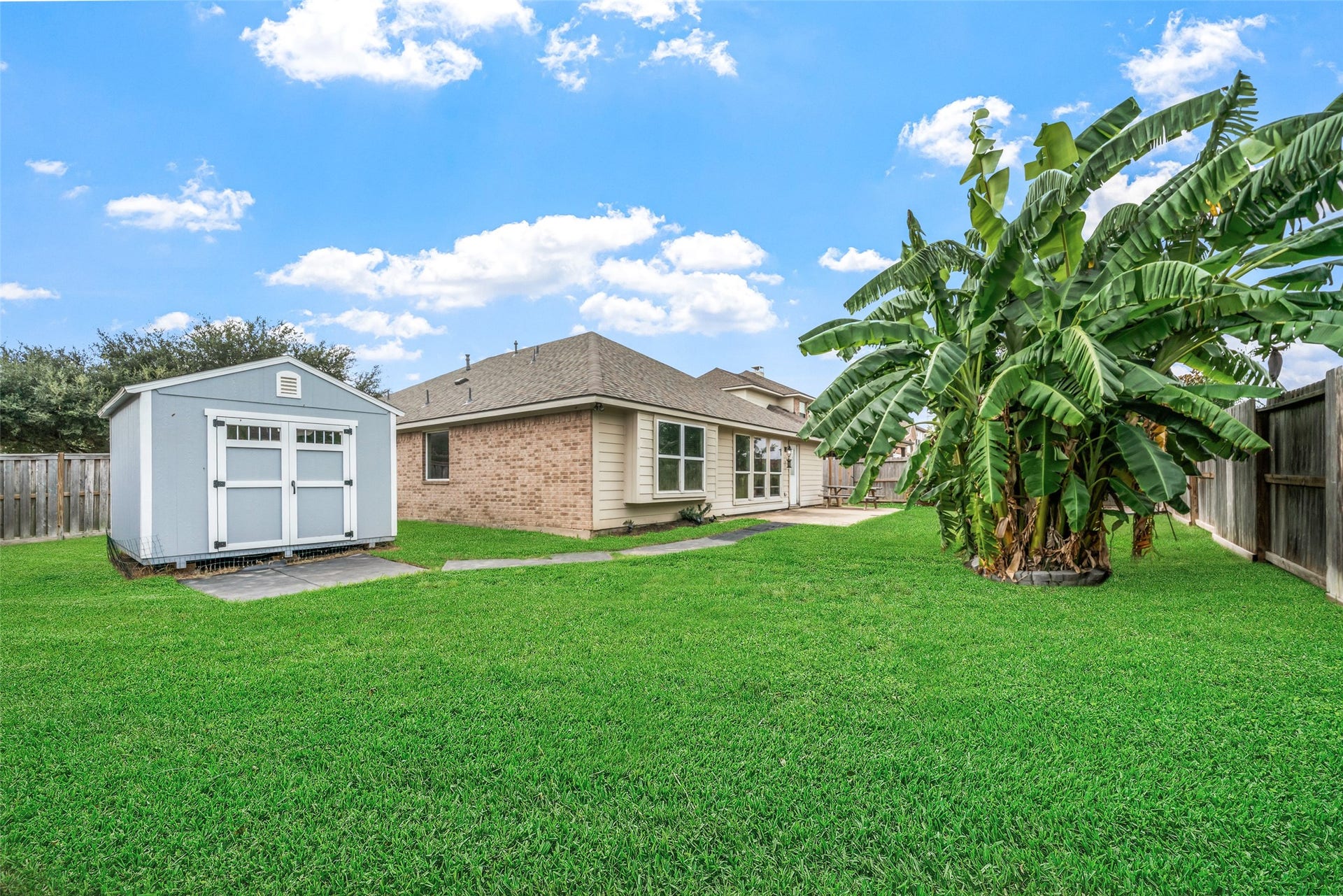 1714 Brighton Brook Lane, Pearland, TX 77581
