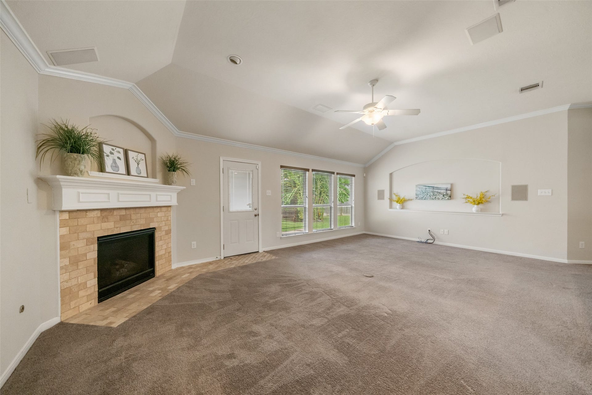 1714 Brighton Brook Lane, Pearland, TX 77581