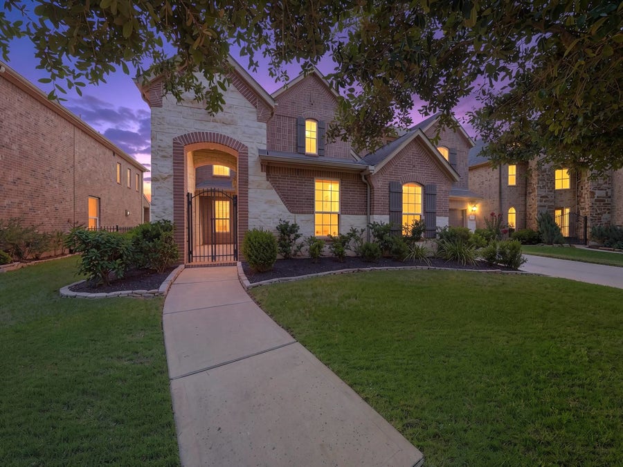 Property photo for 3703 Blushing Hollow Drive, Katy, TX