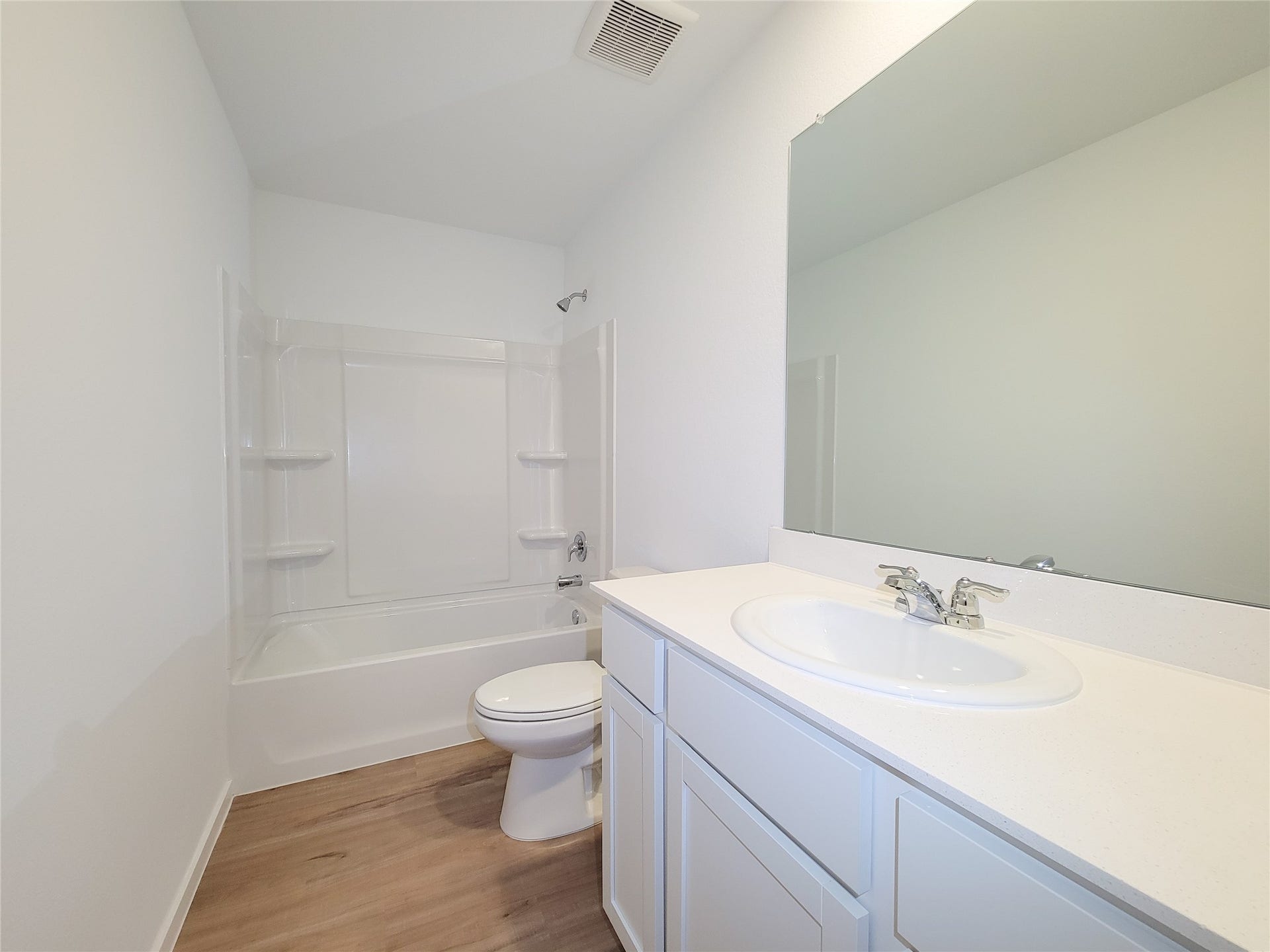 3038 Pensacola Drive, Katy, TX 77493 Secondary bath