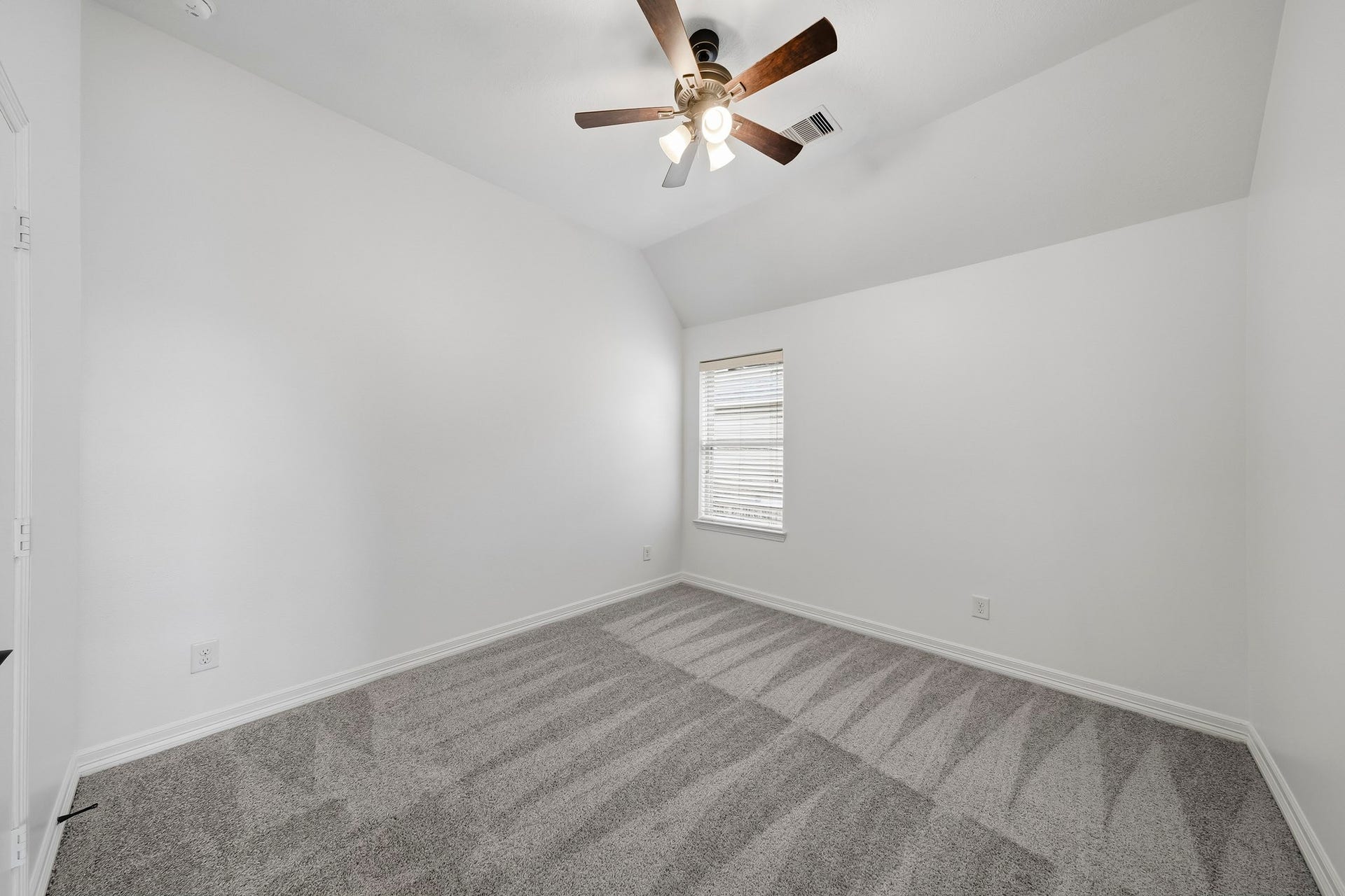 28906 Davenport Drive, Katy, TX 77494 2/3 Secondary bedrooms