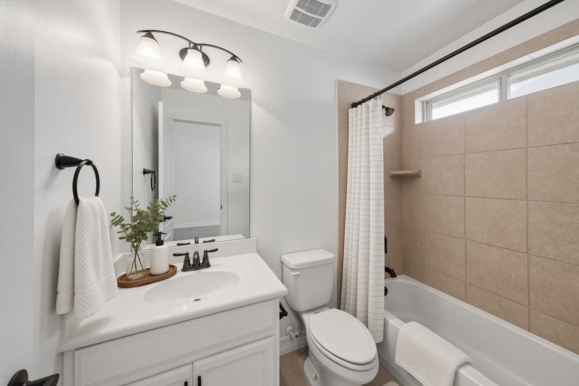 28906 Davenport Drive, Katy, TX 77494 private en-suite secondary bathroom