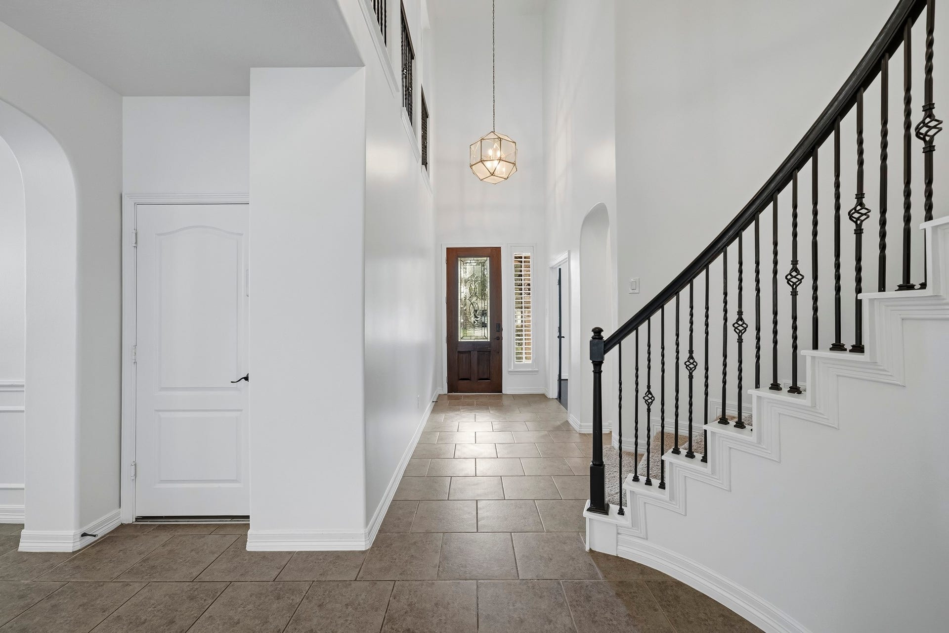 28906 Davenport Drive, Katy, TX 77494 Entry facing toward the front door - access to 3 car garage is door on the left