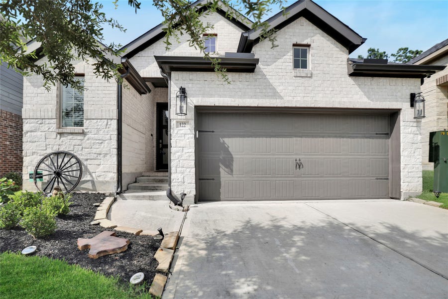 Property photo for 122 Hidden Peak Drive, Montgomery, TX
