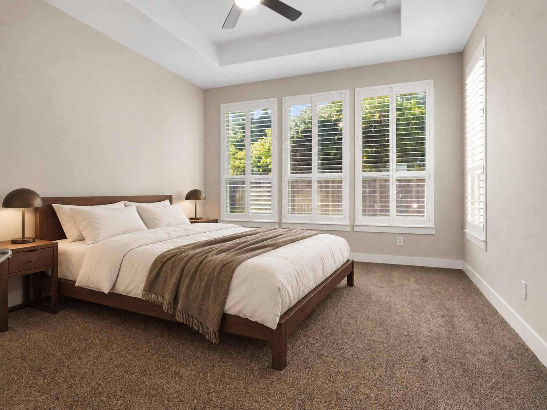 3427 Mckinney Ridge Drive, Houston, TX 77059 Digitally Staged Priamary Suite
