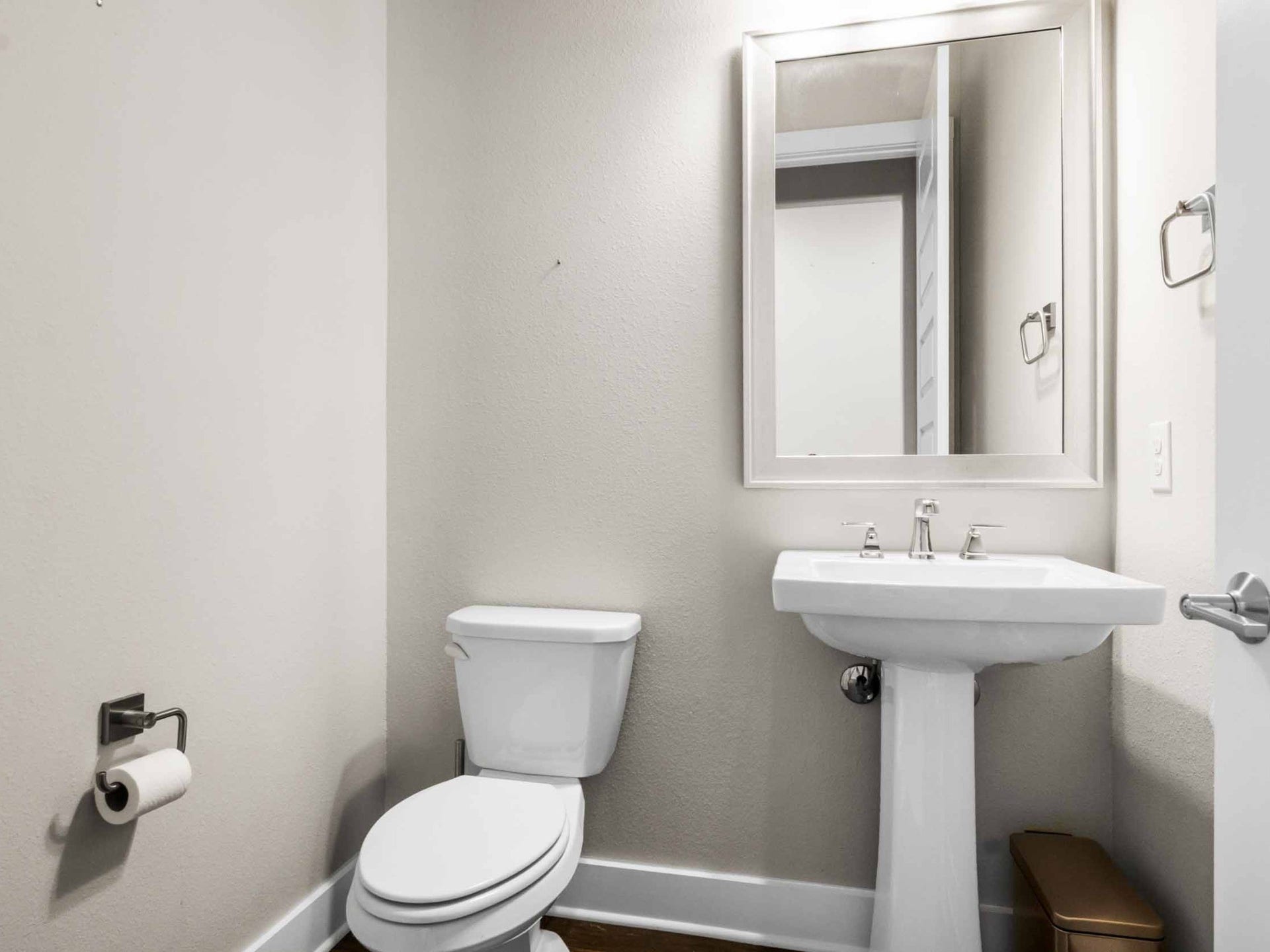 3427 Mckinney Ridge Drive, Houston, TX 77059 3427 Mckinney Ridge Drive, Houston, TX 77059