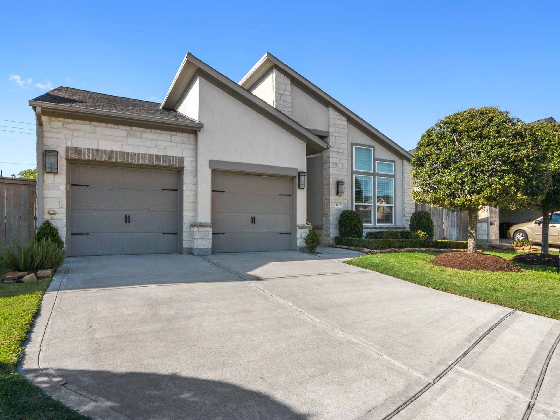 3427 Mckinney Ridge Drive, Houston, TX 77059 3427 Mckinney Ridge Drive, Houston, TX 77059