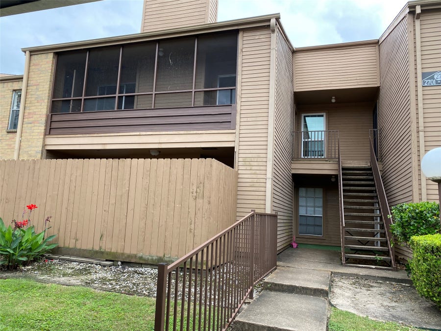 Property photo for 10555 Turtlewood Court, #2703, Houston, TX