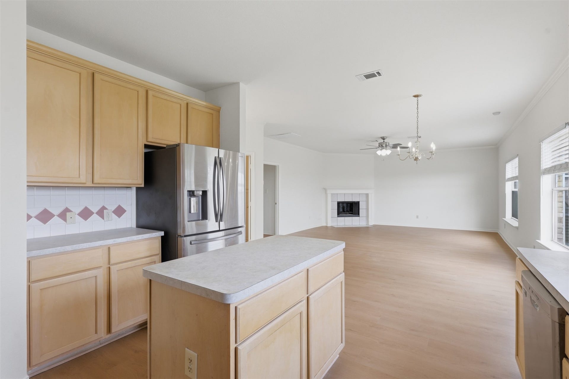 16622 Stoneside Drive, Houston, TX 77095 The standalone prep workspace overlooks the heart of the home, creating an ideal setup for casual entertaining or multitasking.