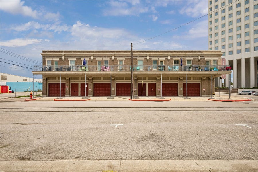 Property photo for 216 20th Street, Galveston, TX