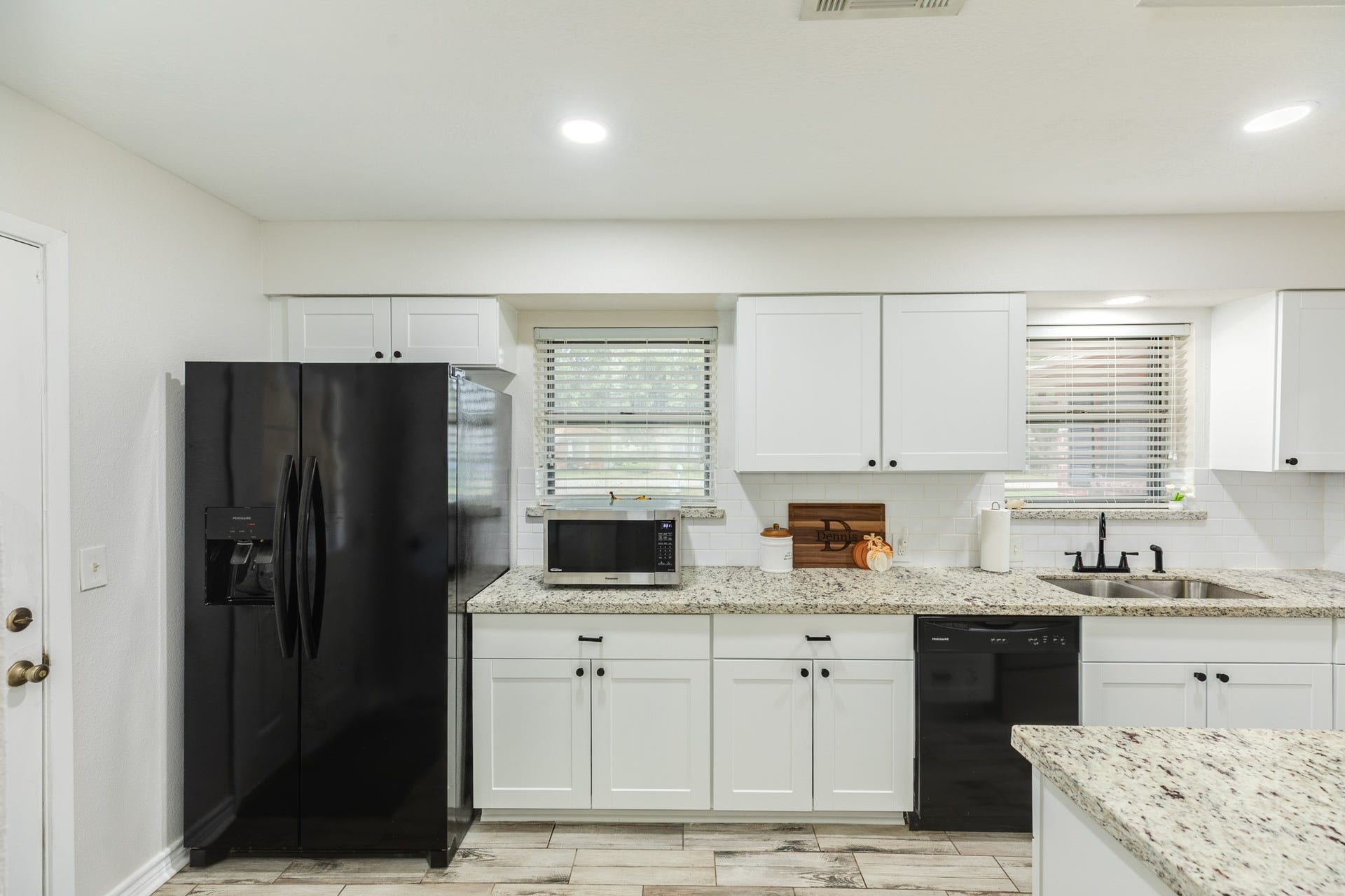 1510 Avenue B, Danbury, TX 77534 1510 Avenue B, Danbury, TX 77534