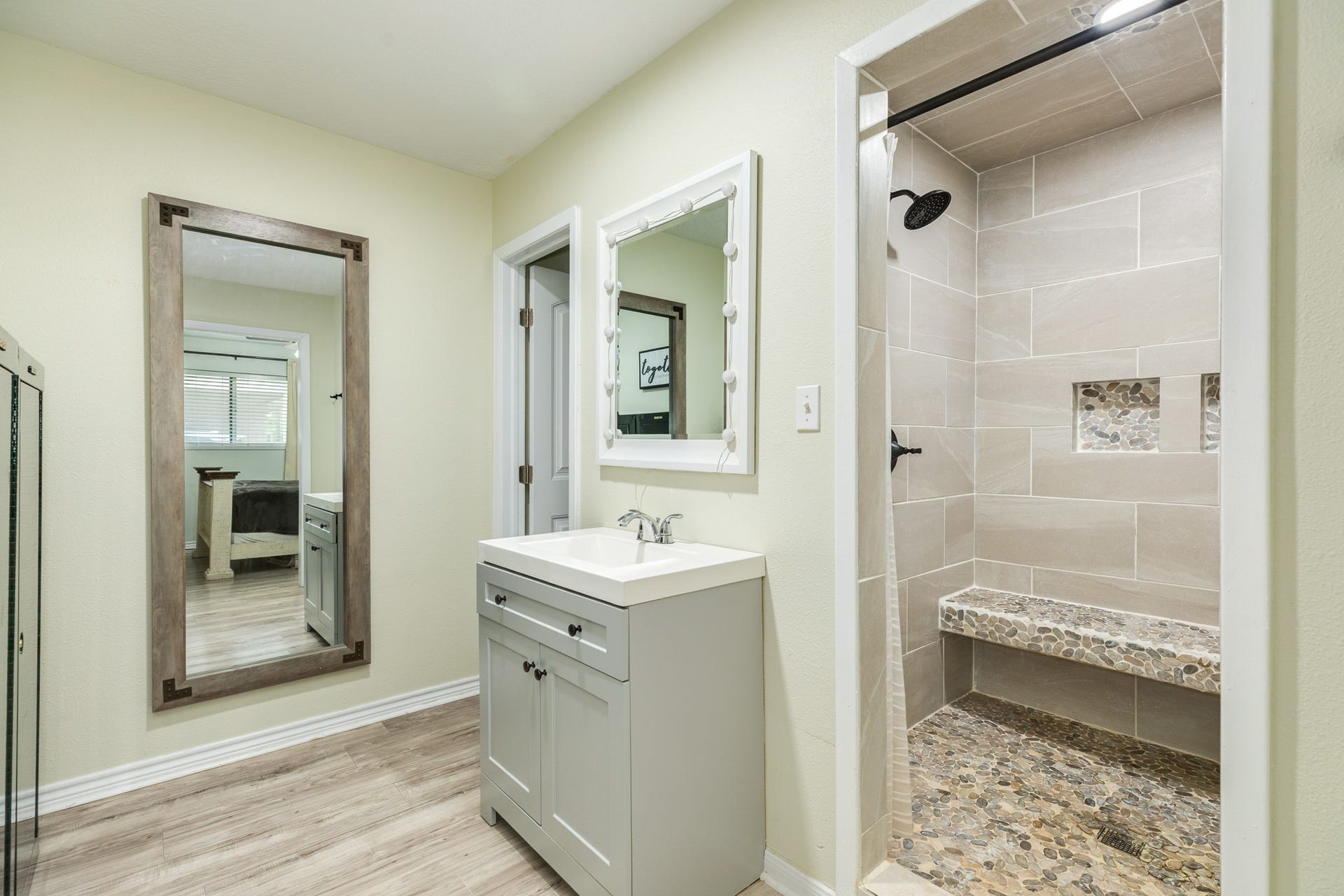 1510 Avenue B, Danbury, TX 77534 1510 Avenue B, Danbury, TX 77534