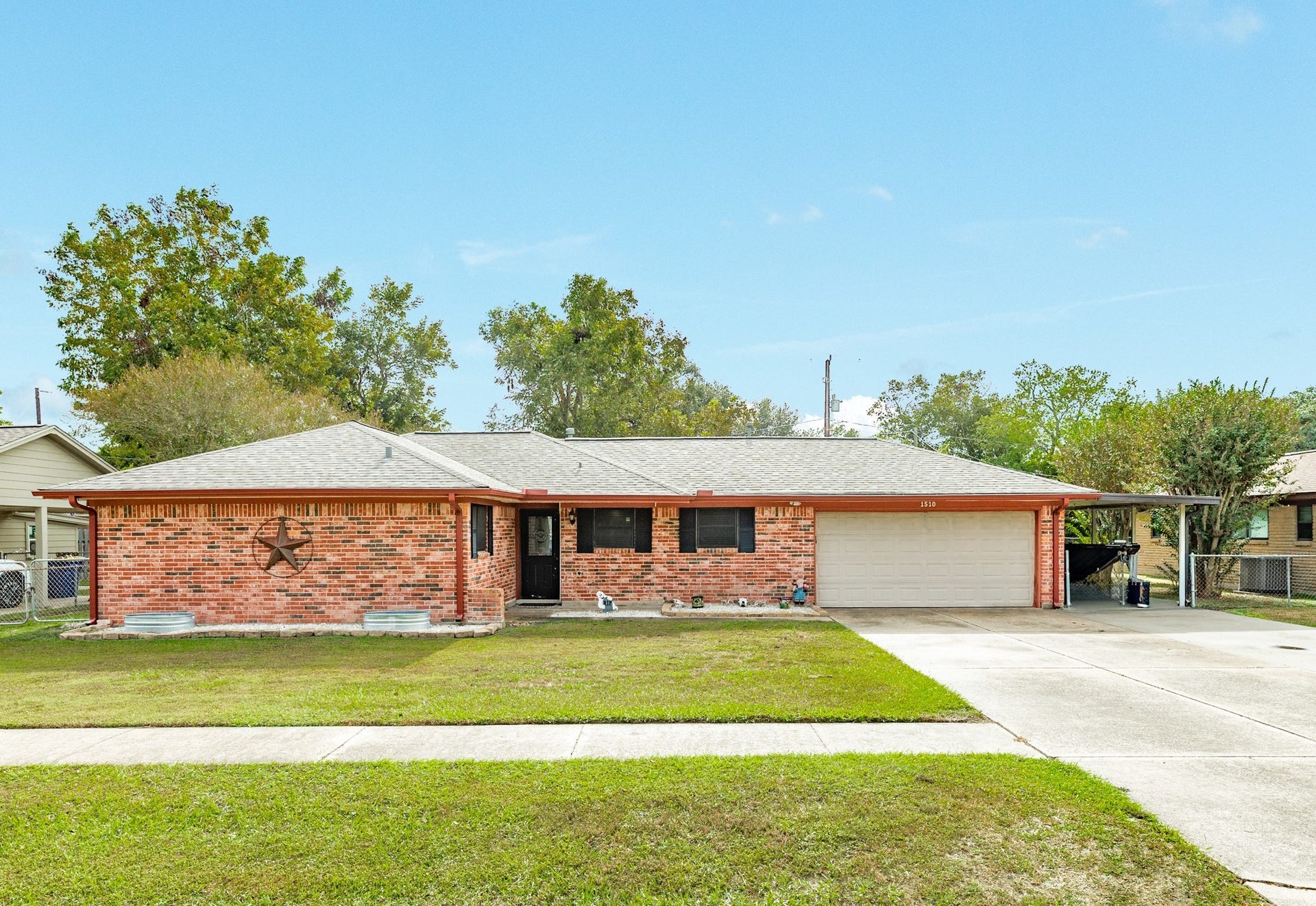 1510 Avenue B, Danbury, TX 77534 1510 Avenue B, Danbury, TX 77534