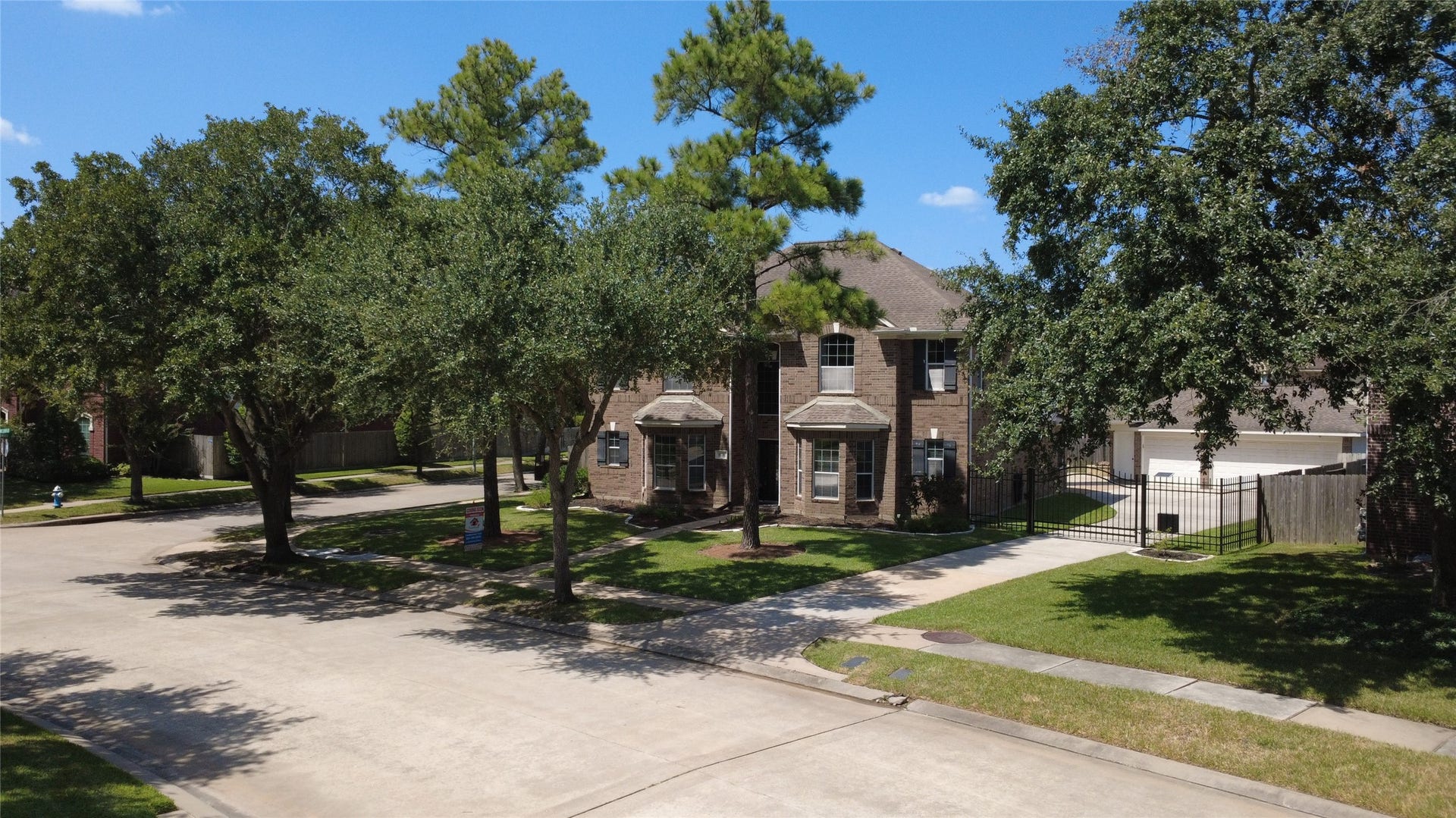 15730 Lake Loop Drive, Cypress, TX 77433 15730 Lake Loop Drive, Cypress, TX 77433