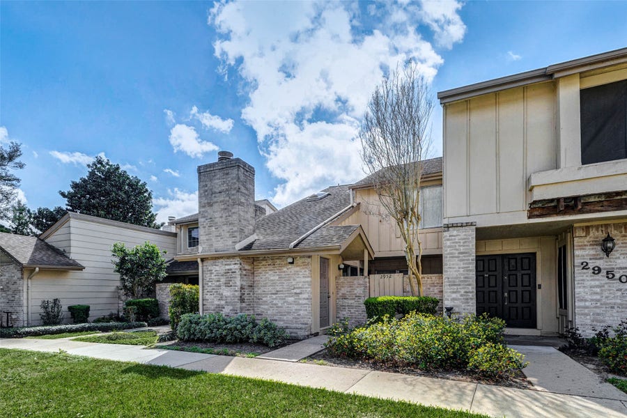 Property photo for 2952 Meadowgrass Lane, #173, Houston, TX