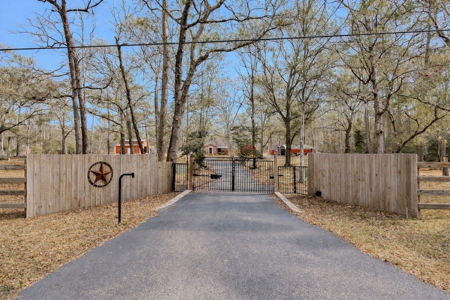 Property photo for 10067 White Rock Road, Conroe, TX