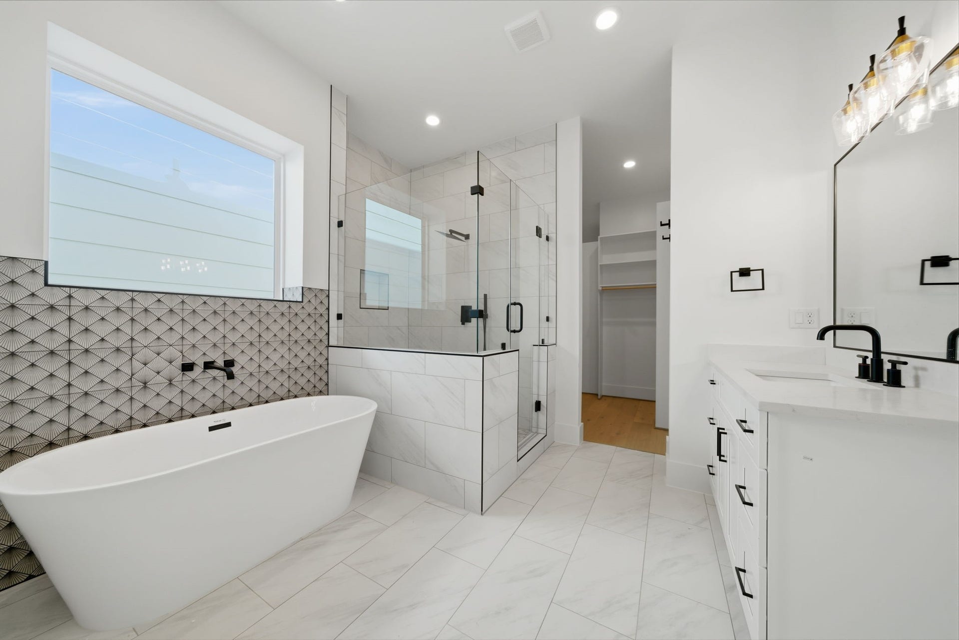 (Photos are of a previously completed home. Finishes are subject to change.)
