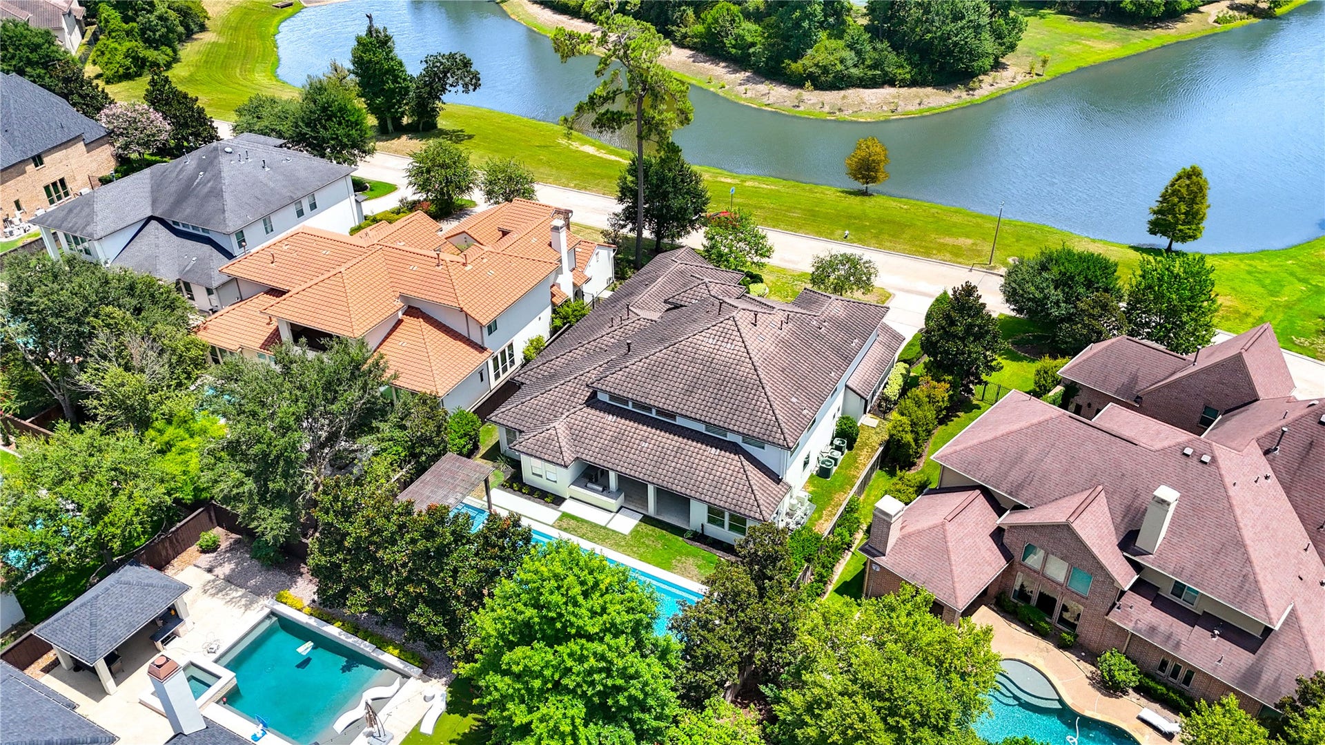 Prime location directly across from the lake, with beautiful water views and no front neighbords!