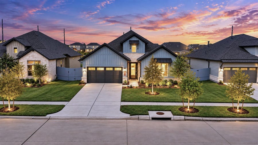 Property photo for 32510 Ebony Jewelwing Court, Fulshear, TX