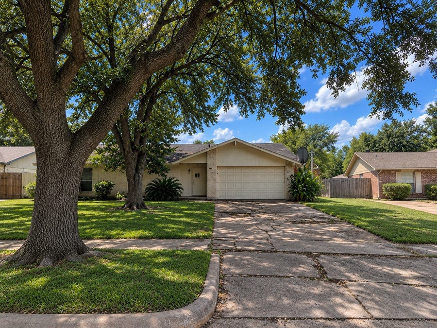 Property photo for 4611 Forthbridge Drive, Houston, TX