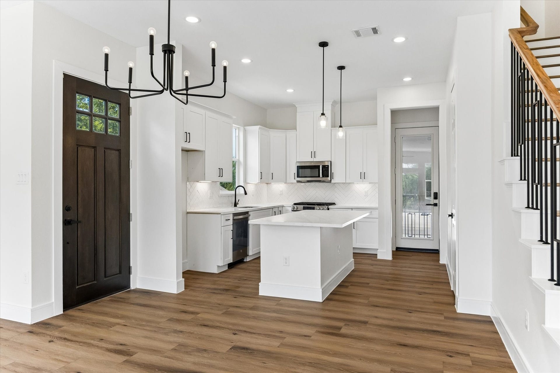 5106 Ricky Street, #A, Houston, TX 77033 Inviting entry into the kitchen and living room.