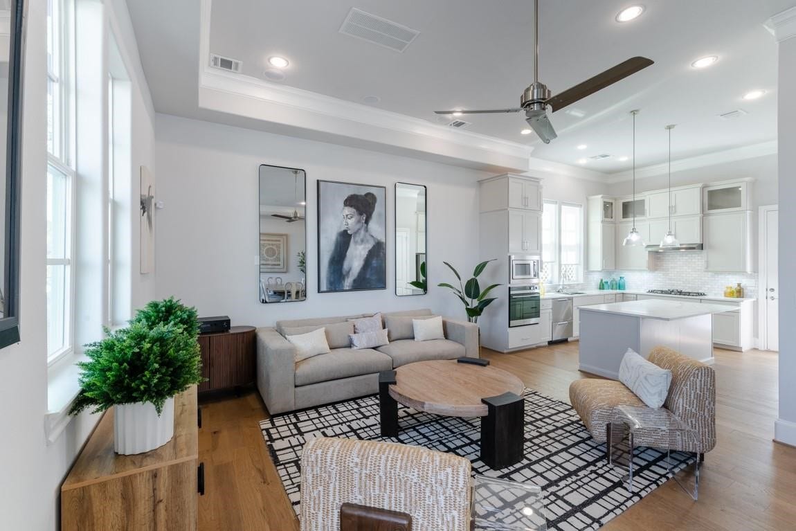 11053 Chatterton Drive, Houston, TX 77043 Warm, inviting, functional, and luxurious first floor living.